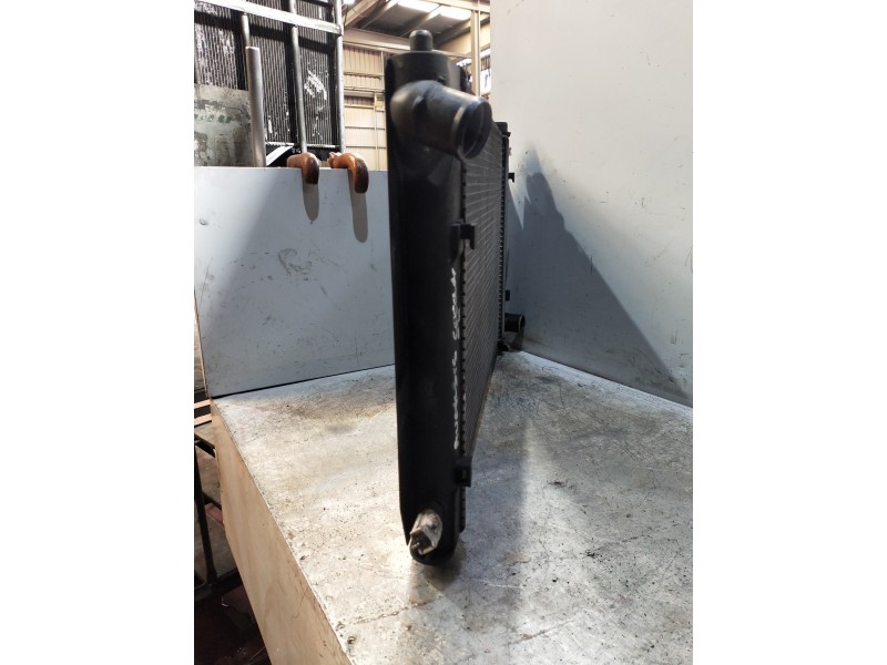 Recambio de radiador agua para toyota avensis wagon (t25) 2.0 d-4d executive referencia OEM IAM   