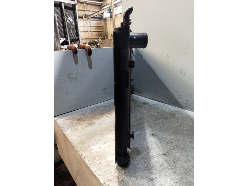 Recambio de radiador agua para toyota avensis wagon (t25) 2.0 d-4d executive referencia OEM IAM   