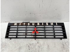 Recambio de rejilla delantera para mitsubishi montero (l040) 2500 td (2-ptas.) referencia OEM IAM   