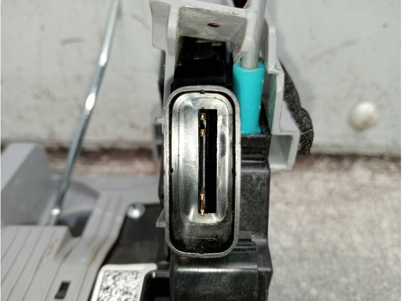 Recambio de motor cierre centralizado trasero derecho para hyundai i20 classic referencia OEM IAM 81420Q0000 BC3RRRH 5P