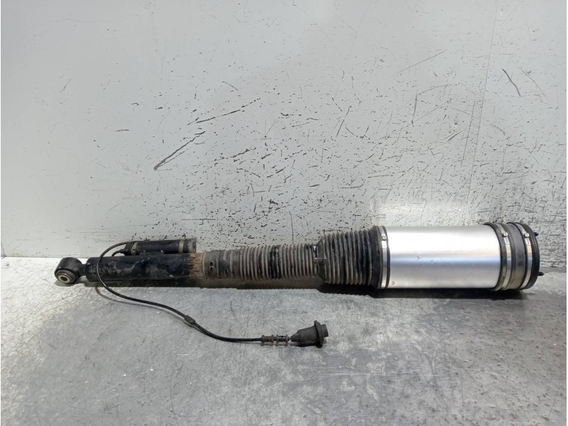 Recambio de amortiguador trasero izquierdo para mercedes clase s (w220) berlina 430 (220.070) referencia OEM IAM   