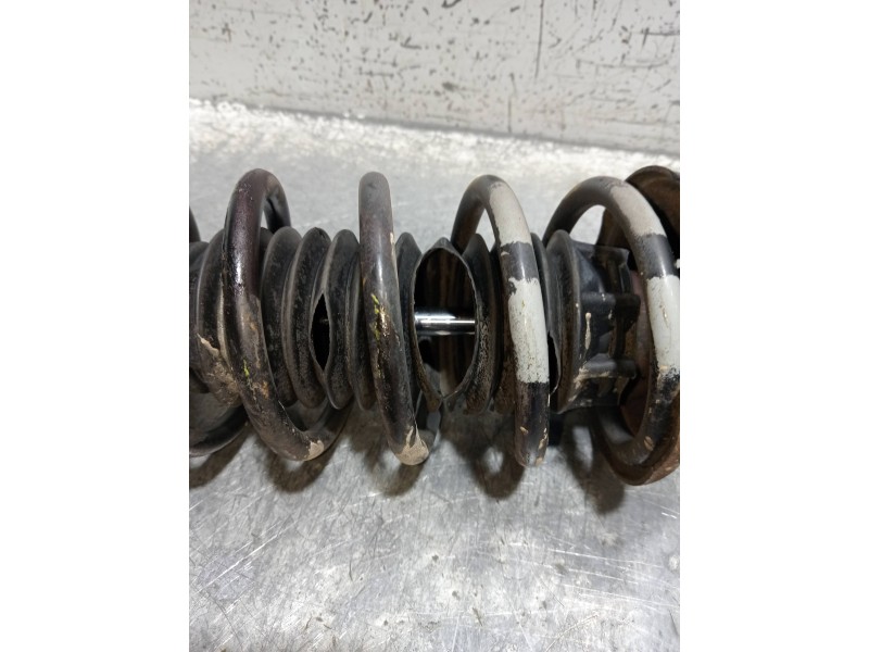 Recambio de amortiguador trasero derecho para ford puma (cce) 1.4 referencia OEM IAM   