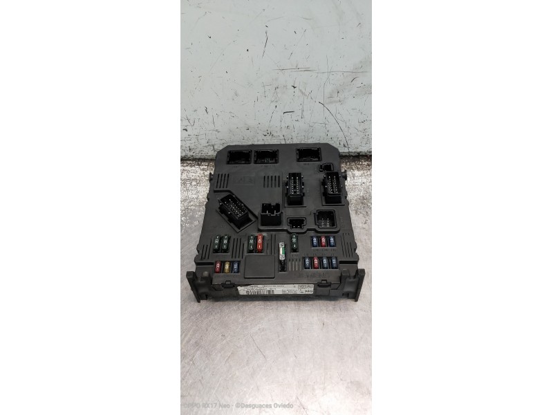Recambio de caja reles / fusibles para peugeot 206 berlina x-line refri referencia OEM IAM 9646777380 BSIE0200 S118085210