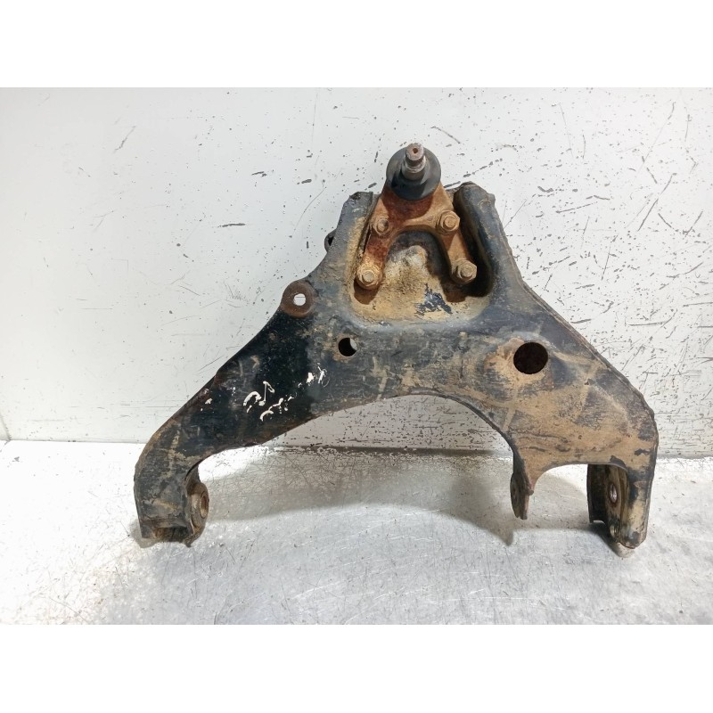 Recambio de brazo suspension inferior delantero izquierdo para mitsubishi montero (l040) 2500 td (2-ptas.) referencia OEM IAM   
