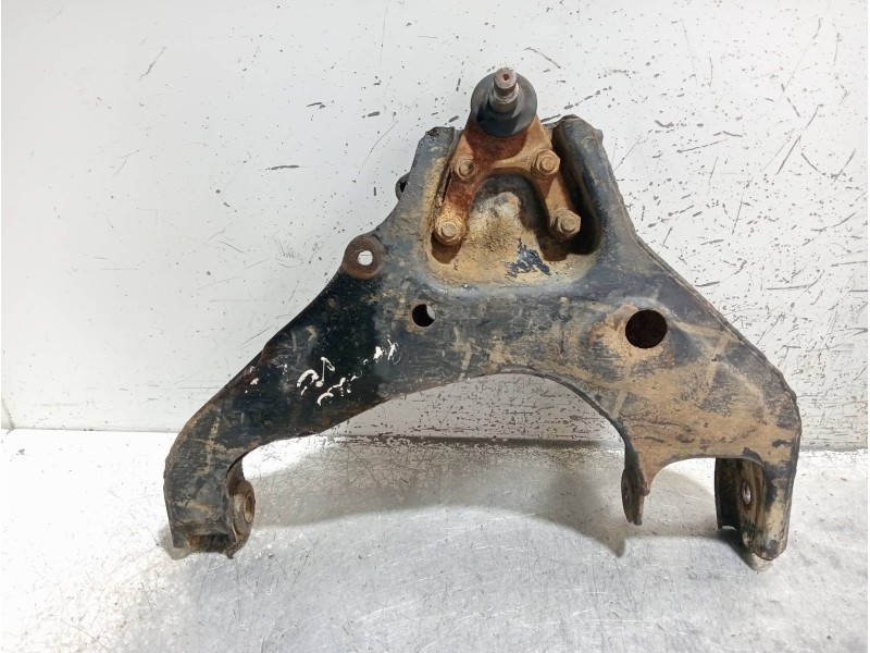 Recambio de brazo suspension inferior delantero izquierdo para mitsubishi montero (l040) 2500 td (2-ptas.) referencia OEM IAM   