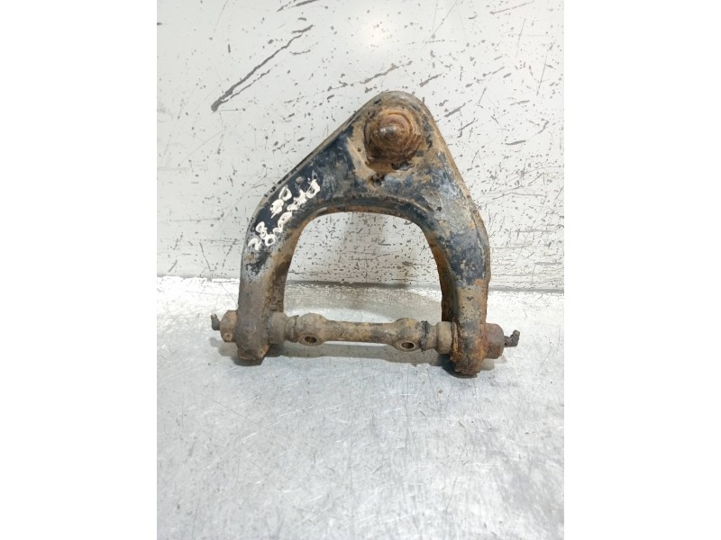 Recambio de brazo suspension superior delantero derecho para mitsubishi montero (l040) 2500 td (2-ptas.) referencia OEM IAM   