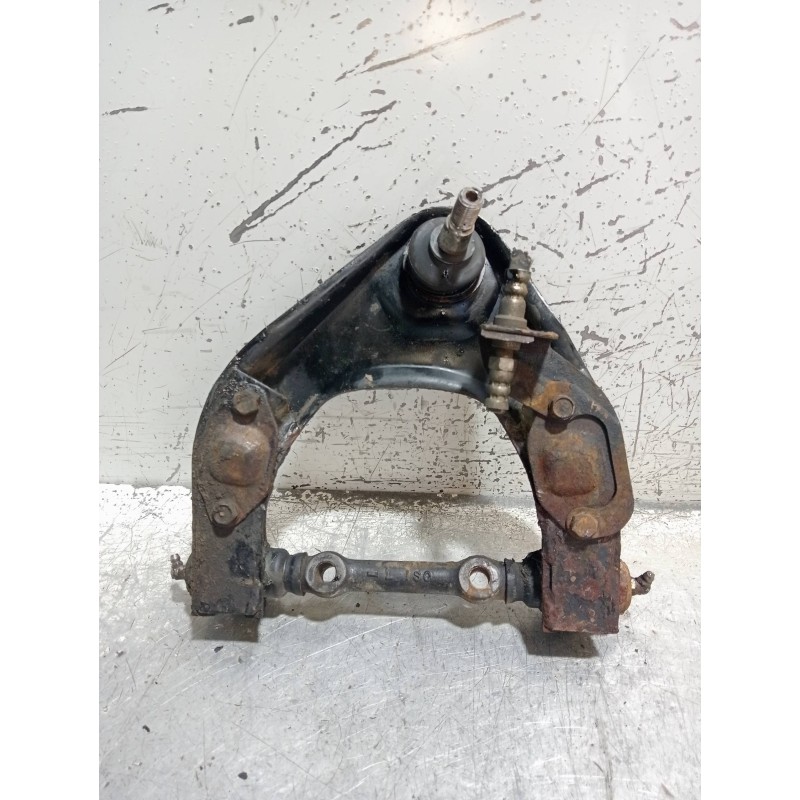 Recambio de brazo suspension superior delantero izquierdo para mitsubishi montero (l040) 2500 td (2-ptas.) referencia OEM IAM   