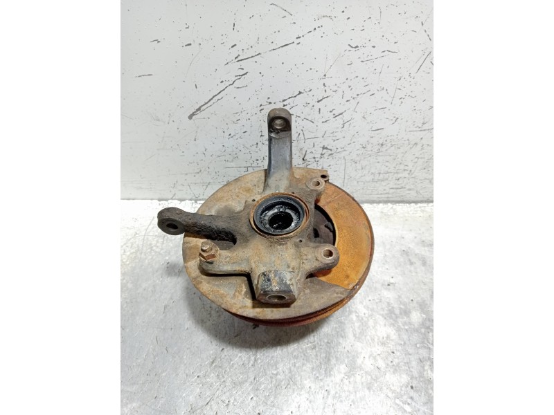Recambio de mangueta delantera derecha para mitsubishi montero (l040) 2500 td (2-ptas.) referencia OEM IAM   