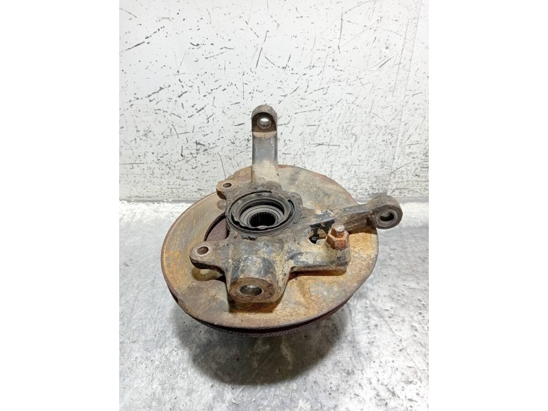 Recambio de mangueta delantera izquierda para mitsubishi montero (l040) 2500 td (2-ptas.) referencia OEM IAM   