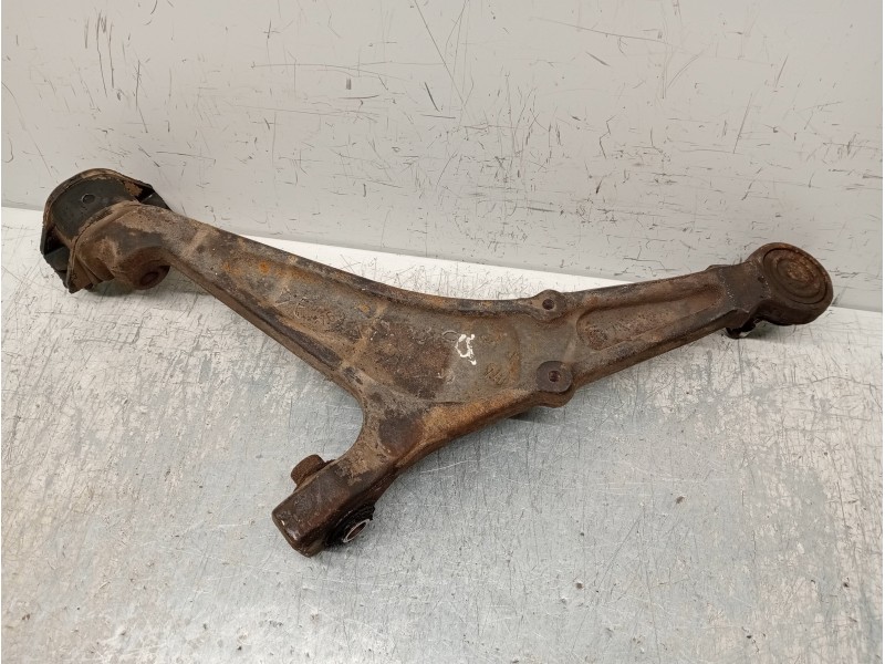 Recambio de brazo suspension inferior delantero derecho para citroen ax 1.5d armonia referencia OEM IAM   