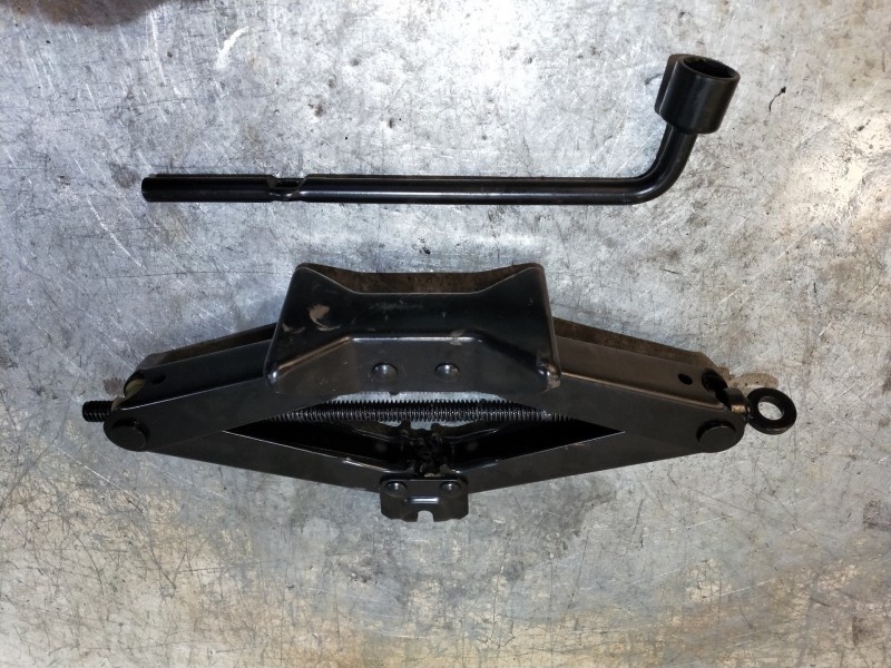 Recambio de gato para nissan almera (n16/e) comfort referencia OEM IAM   