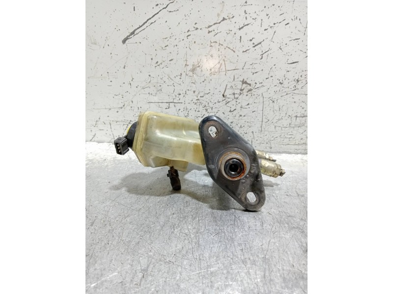 Recambio de bomba freno para ford fiesta berlina básico referencia OEM IAM   