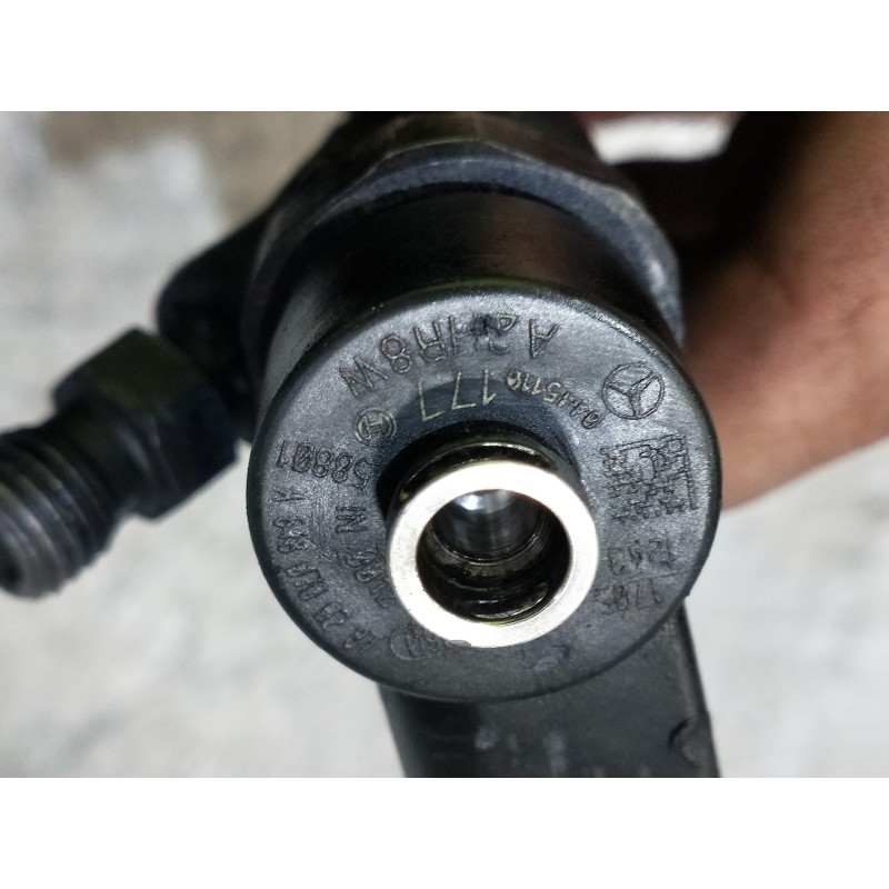 Recambio de inyector para mercedes clase clk (w209) coupe 270 cdi (209.316) referencia OEM IAM 0445110177  BOSCH