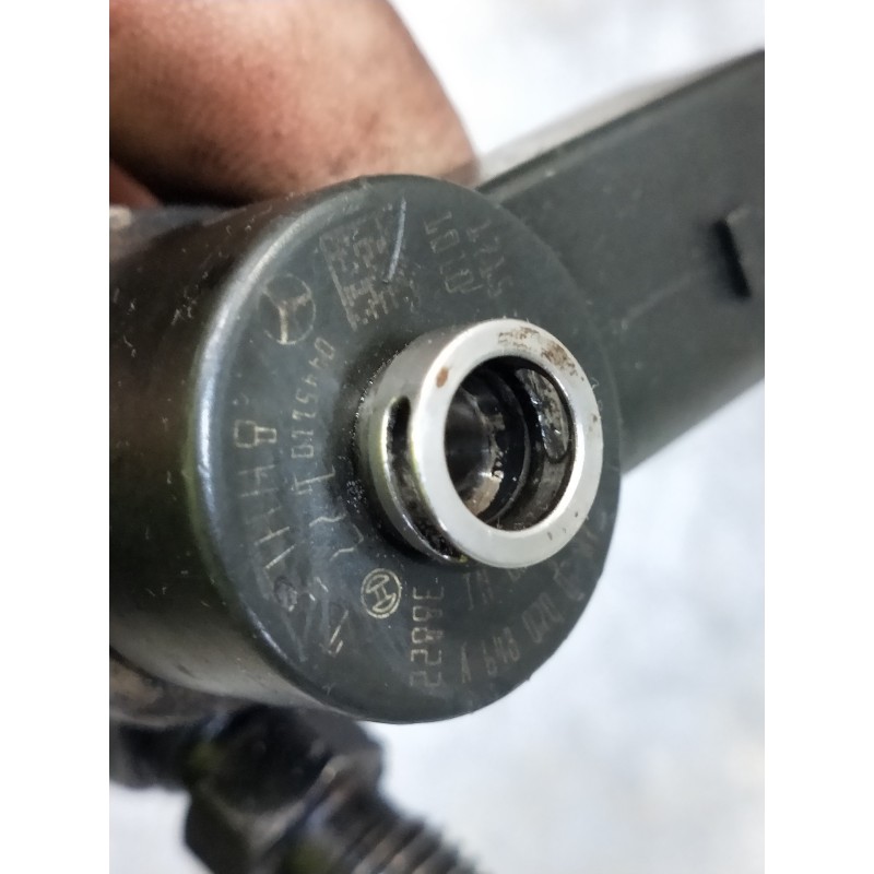 Recambio de inyector para mercedes clase clk (w209) coupe 270 cdi (209.316) referencia OEM IAM 0445110177  BOSCH