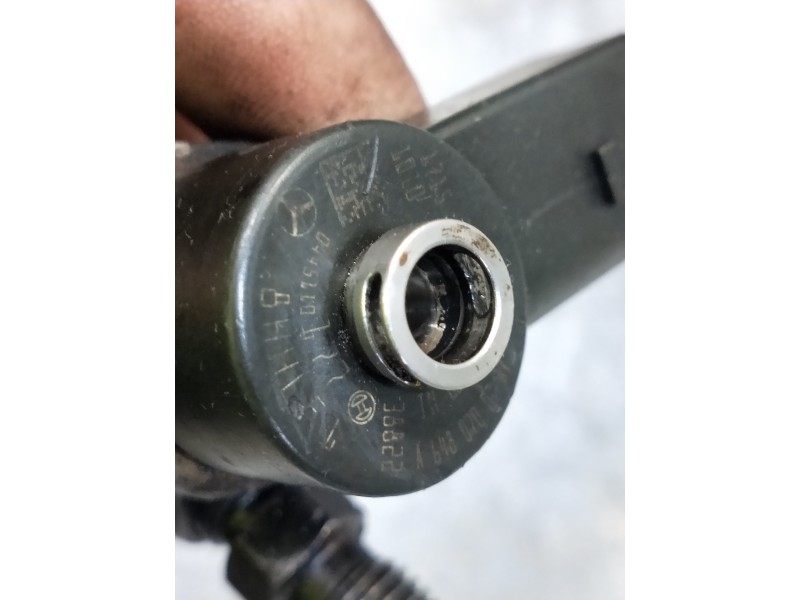 Recambio de inyector para mercedes clase clk (w209) coupe 270 cdi (209.316) referencia OEM IAM 0445110177  BOSCH