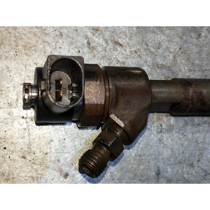 Recambio de inyector para mercedes clase clk (w209) coupe 270 cdi (209.316) referencia OEM IAM 0445110054  BOSCH