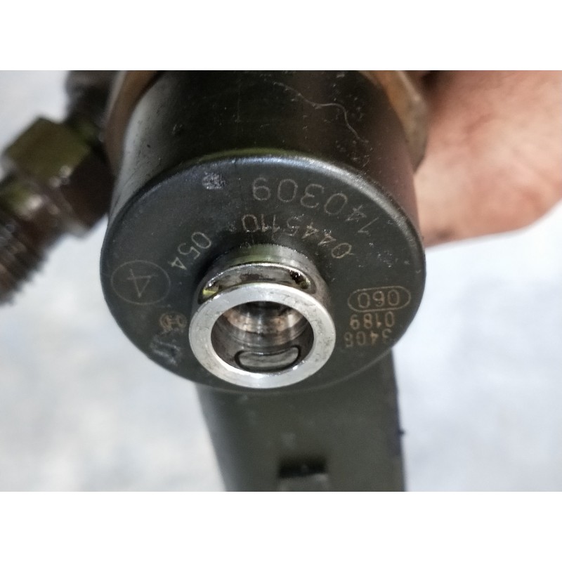 Recambio de inyector para mercedes clase clk (w209) coupe 270 cdi (209.316) referencia OEM IAM 0445110054  BOSCH