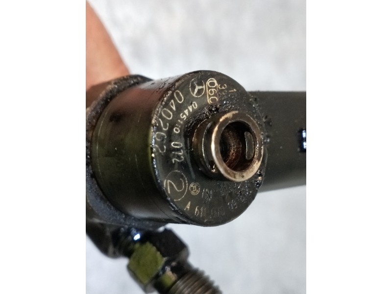 Recambio de inyector para mercedes clase c (w203) sportcoupe c 220 cdi (203.706) referencia OEM IAM 0445110072  BOSCH