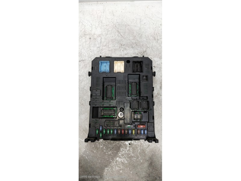 Recambio de caja reles / fusibles para citroen c4 picasso sx referencia OEM IAM 96640590800R BSI04EVK0400 