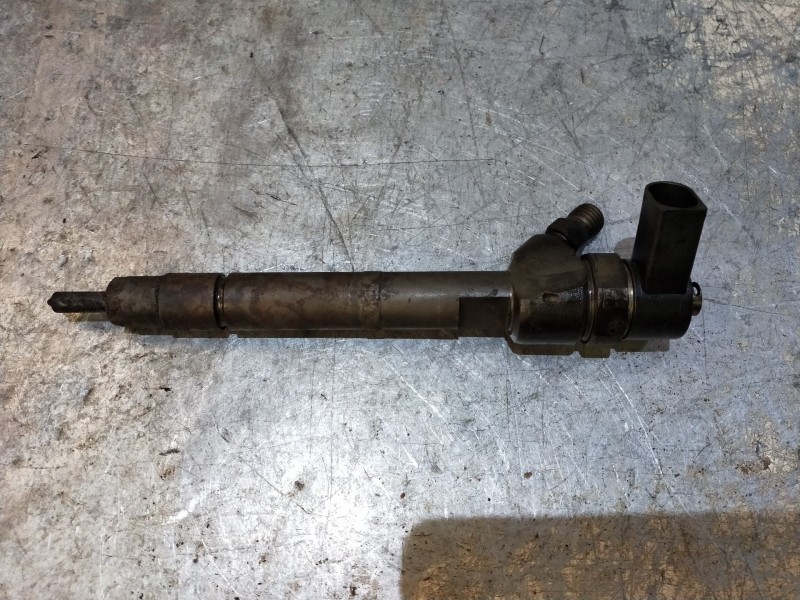 Recambio de inyector para mercedes clase c (w203) sportcoupe c 220 cdi (203.706) referencia OEM IAM 0445110072  BOSCH