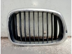 Recambio de rejilla delantera para bmw serie 5 berlina (e39) 520d referencia OEM IAM   DERECHA