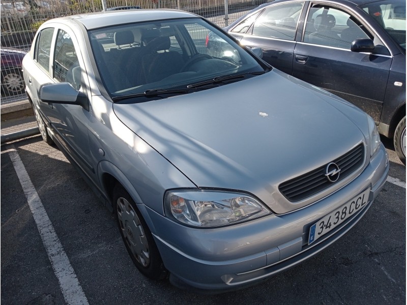 opel astra g berlina del año 2002