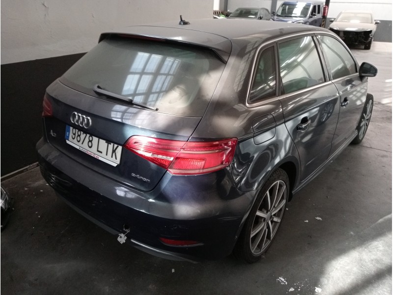 audi a3 sportback (8vf) del año 2021