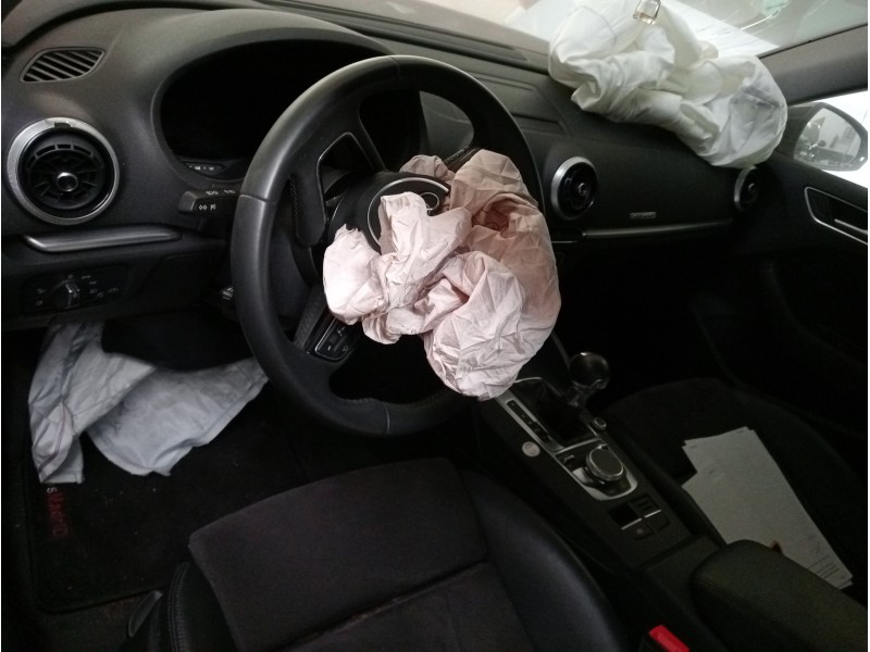 audi a3 sportback (8vf) del año 2021