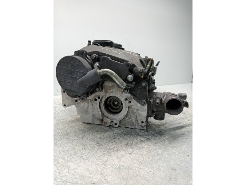 Recambio de culata para mercedes clase c (w203) sportcoupe c 220 cdi (203.706) referencia OEM IAM 611962  