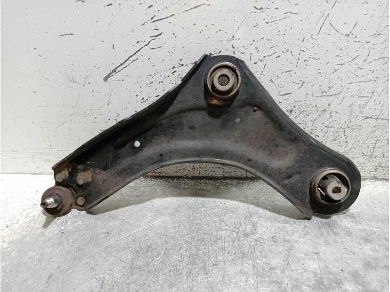 Recambio de brazo suspension inferior delantero izquierdo para renault megane iii berlina 5 p business referencia OEM IAM 545014