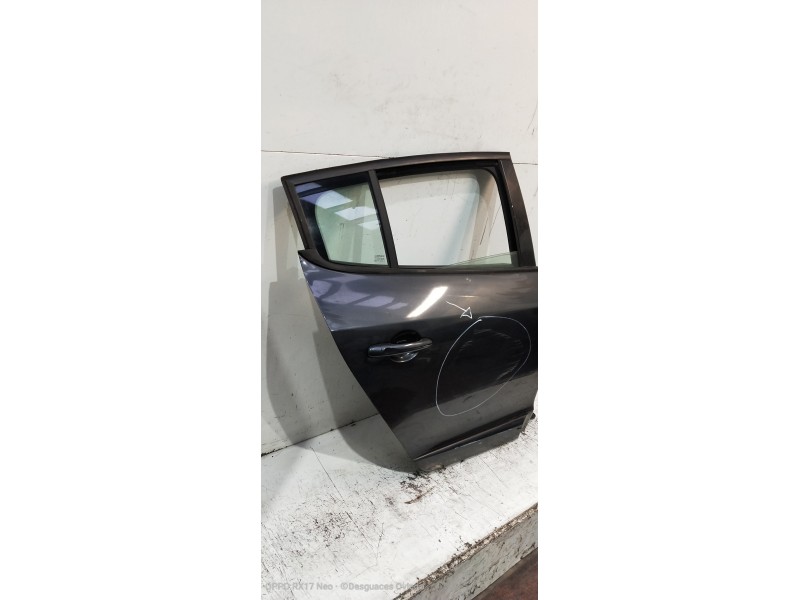 Recambio de puerta trasera derecha para renault megane iii berlina 5 p business referencia OEM IAM   5P