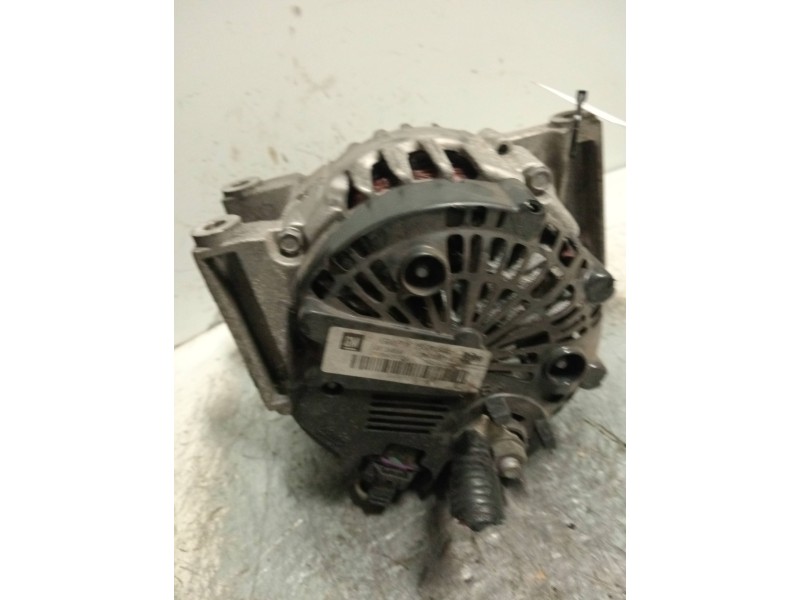 Recambio de alternador para opel astra j lim. 4türig business referencia OEM IAM 13586366  
