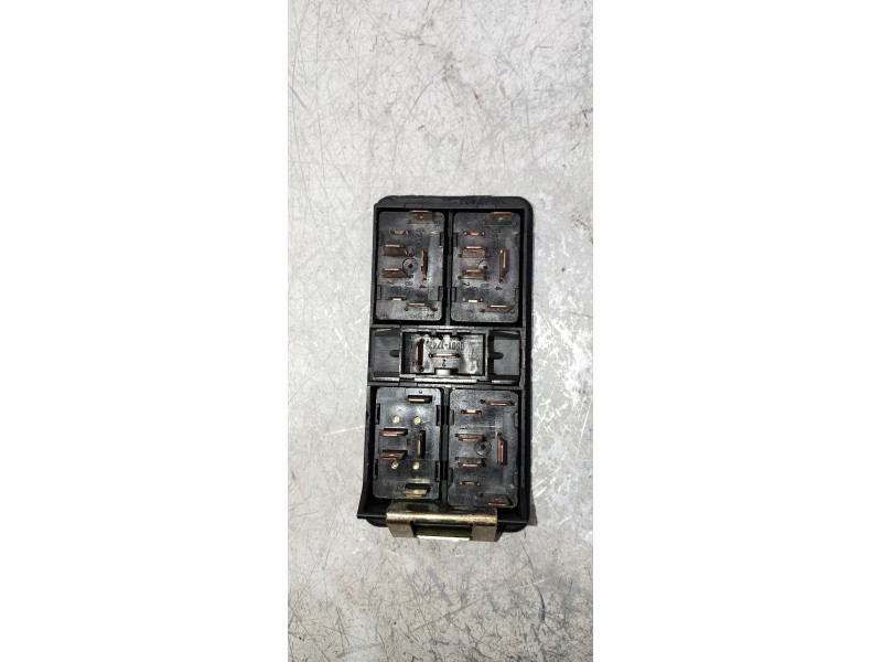 Recambio de mando elevalunas delantero izquierdo para audi a6 berlina (c4) 2.8 referencia OEM IAM   