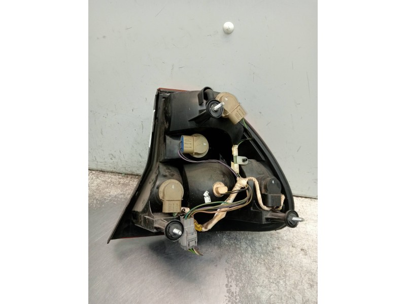 Recambio de piloto trasero izquierdo para chrysler 300 m (lr) 2.7 v6 referencia OEM IAM 0207790 04780053AH 