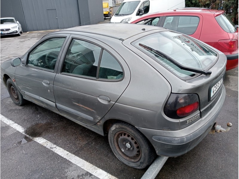 renault megane i berlina hatchback (ba0) del año 1997