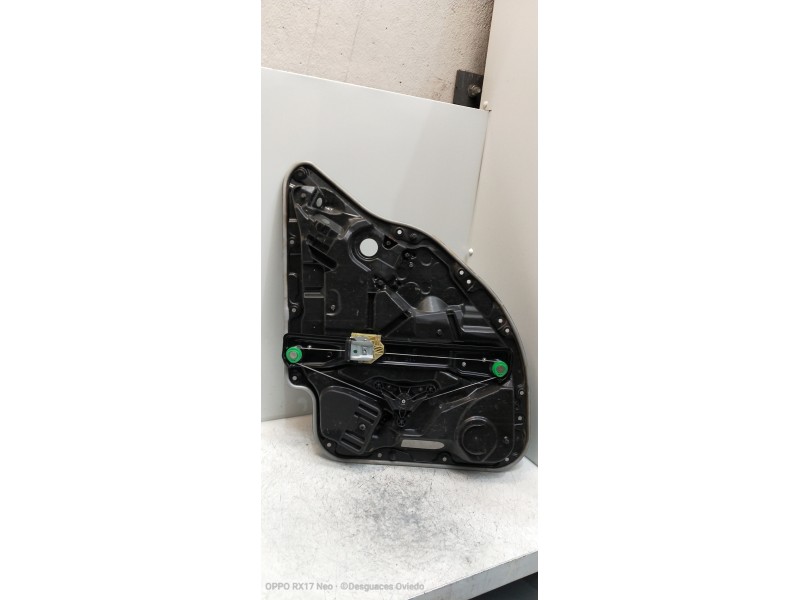 Recambio de elevalunas trasero izquierdo para mercedes clase c (w205) lim. 2.1 cdi cat referencia OEM IAM A2057300179 A099730370