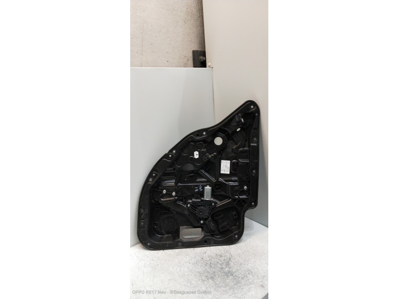 Recambio de elevalunas trasero izquierdo para mercedes clase c (w205) lim. 2.1 cdi cat referencia OEM IAM A2057300179 A099730370