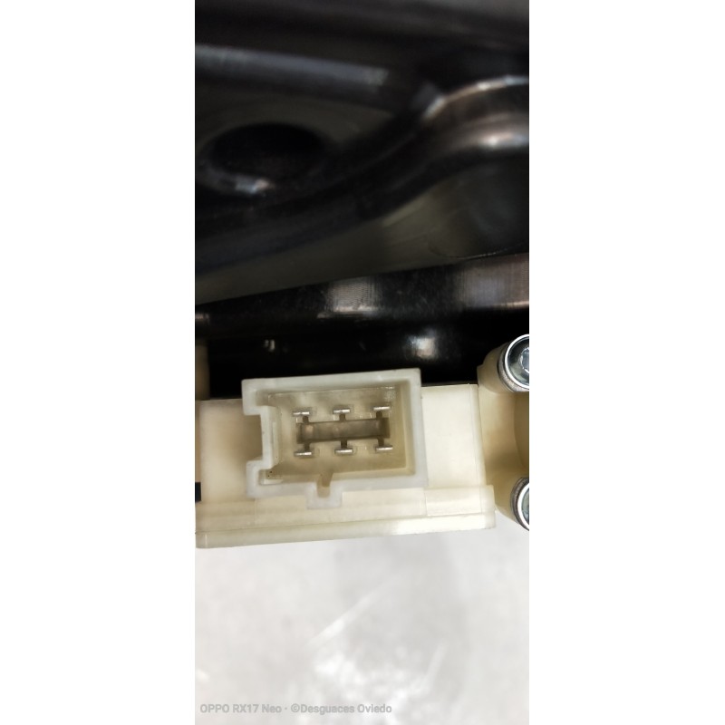 Recambio de elevalunas delantero derecho para mercedes clase c (w205) lim. 2.1 cdi cat referencia OEM IAM A2057200279 A205906011