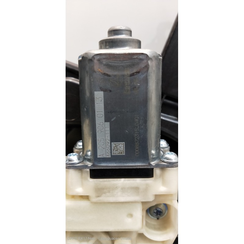 Recambio de elevalunas delantero derecho para mercedes clase c (w205) lim. 2.1 cdi cat referencia OEM IAM A2057200279 A205906011