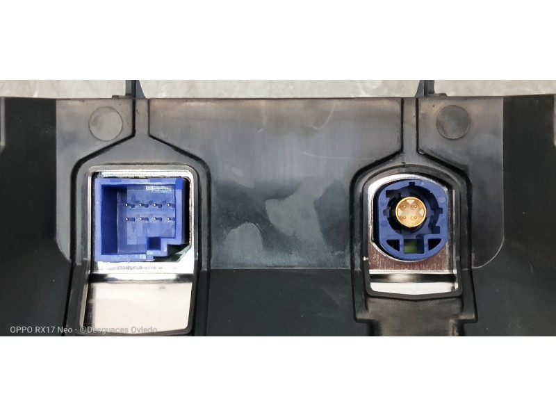 Recambio de pantalla multifuncion para mercedes clase c (w205) lim. 2.1 cdi cat referencia OEM IAM A2059026902 A2059013508 A2059