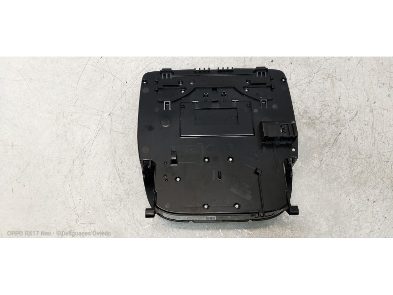 Recambio de luz interior para mercedes clase c (w205) lim. 2.1 cdi cat referencia OEM IAM A0009062305 A0008274623 3OS1011987005 