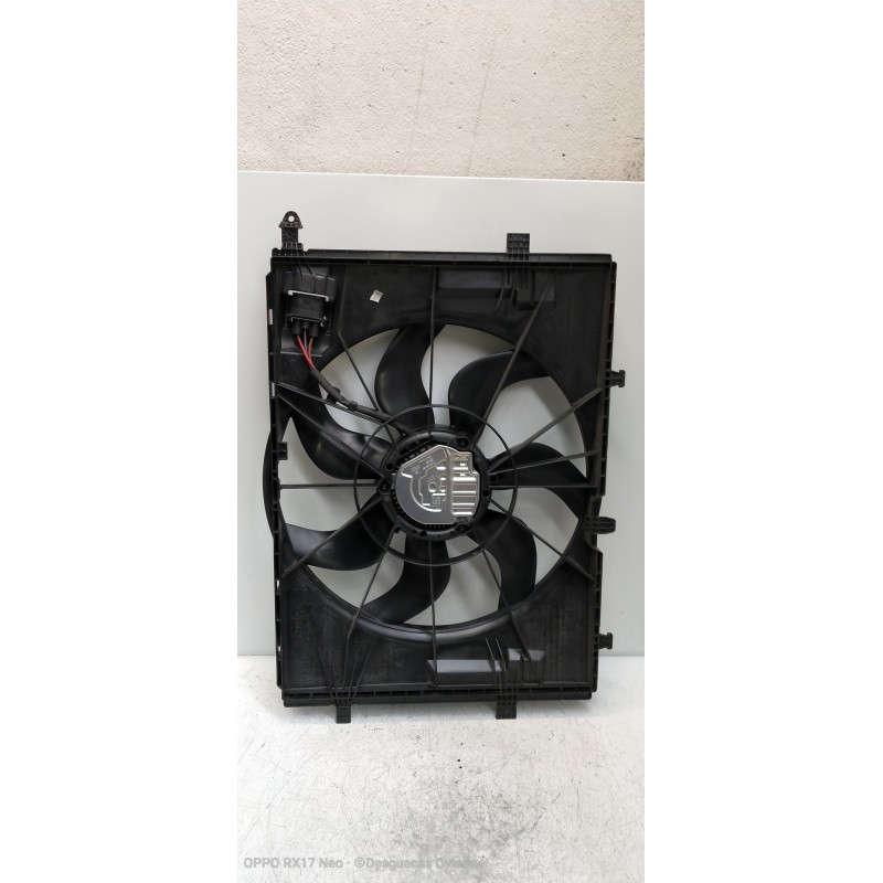 Recambio de electroventilador para mercedes clase c (w205) lim. 2.1 cdi cat referencia OEM IAM A0999061000 0130708401 