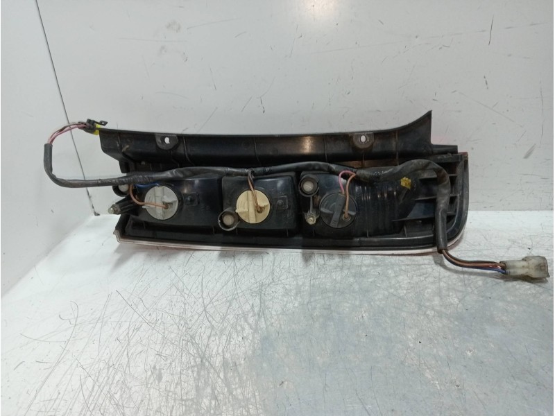 Recambio de piloto trasero derecho para tata indigo marina referencia OEM IAM 18770100R  INFERIOR