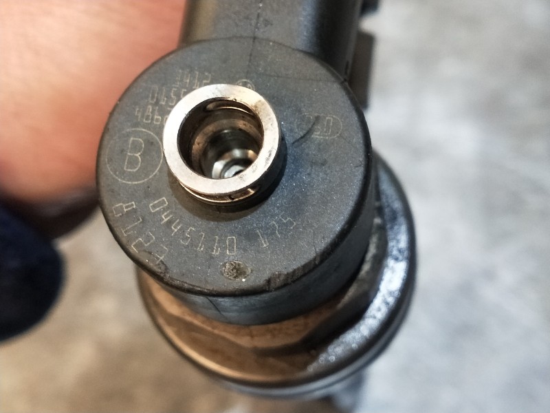 Recambio de inyector para opel astra h caravan cosmo referencia OEM IAM 0445110175  BOSCH