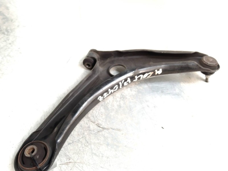 Recambio de brazo suspension inferior delantero derecho para mitsubishi colt berlina 3 (cz) 1.3 atlantis referencia OEM IAM   