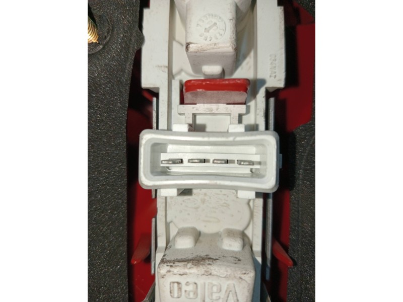 Recambio de piloto trasero izquierdo para toyota avensis monovolumen (t22) 1.8 16v cat referencia OEM IAM 89022028  