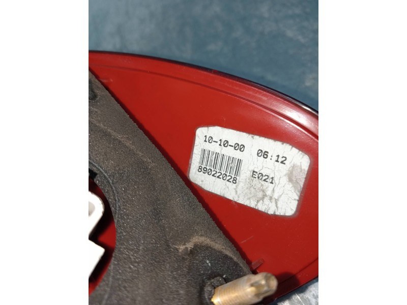 Recambio de piloto trasero izquierdo para toyota avensis monovolumen (t22) 1.8 16v cat referencia OEM IAM 89022028  