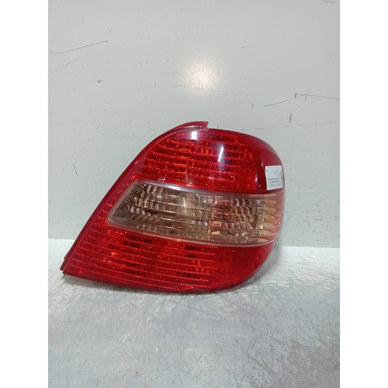 Recambio de piloto trasero derecho para toyota avensis berlina (t 22) 1.6 luna (5-ptas.) referencia OEM IAM 89022023  