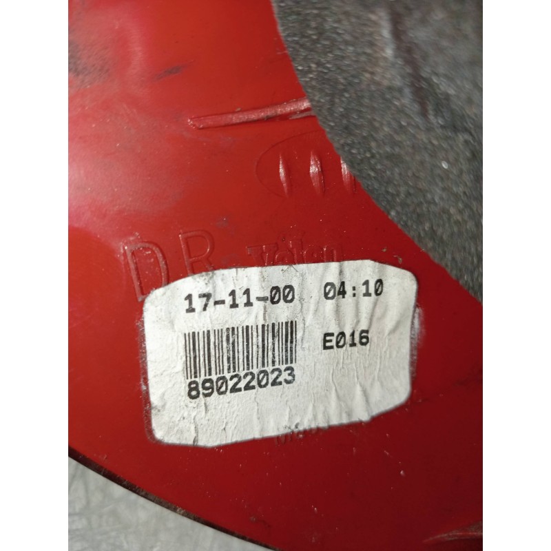 Recambio de piloto trasero derecho para toyota avensis berlina (t 22) 1.6 luna (5-ptas.) referencia OEM IAM 89022023  