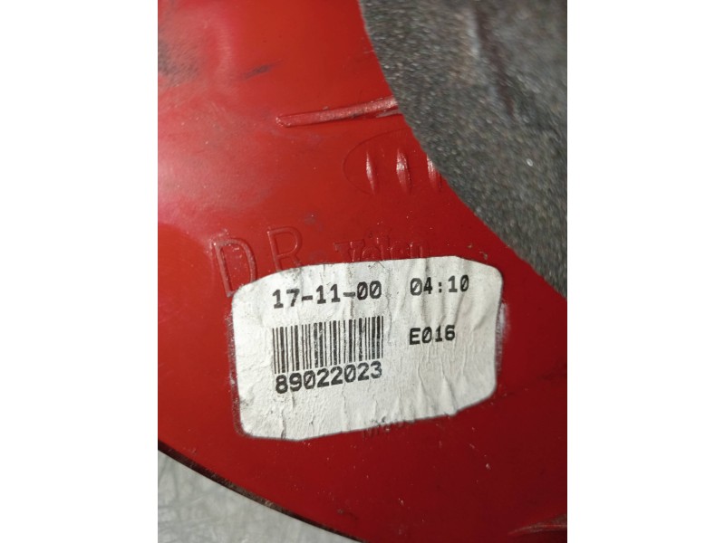 Recambio de piloto trasero derecho para toyota avensis berlina (t 22) 1.6 luna (5-ptas.) referencia OEM IAM 89022023  